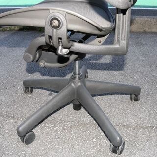 ハーマンミラー Herman Miller アーロンチェア Cサイズ