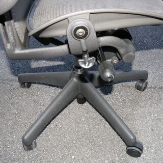 ハーマンミラー Herman Miller アーロンチェア Cサイズ