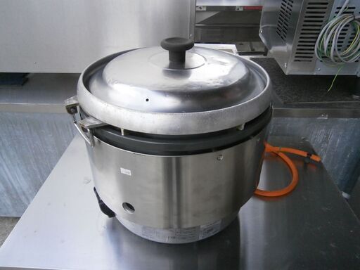 ☆中古品 リンナイ 業務用ガス炊飯器 RR-30S2 LPガス（プロパンガス） 6.0L 3升 2018年製☆