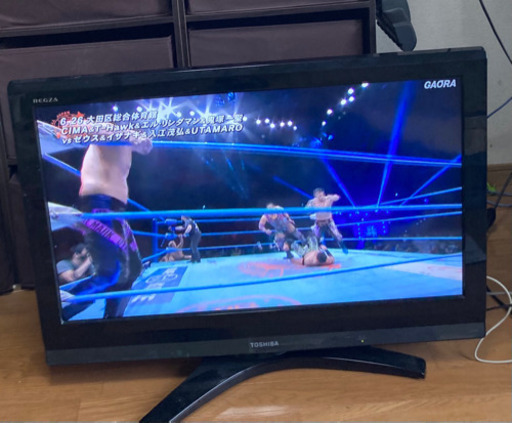 液晶テレビ32型　TOSHIBA REGZA
