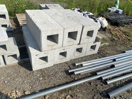 早いもの勝【格安】　基礎ブロック　295ｍｍ×890ｍｍ×295ｍｍ　160ｋｇ　コンテナ基礎　DIY
