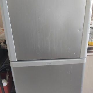 [あげます]冷蔵庫 TOSHIBA製  137リッター 冷凍庫付き