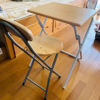 【決まりました】折り畳み机、椅子セット
