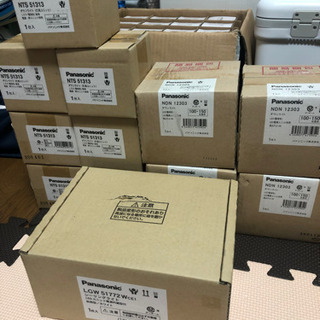【未開封】LED 電球 照明器具の山 Panasonic TOSHIBA MITSUBISHI 未開封】LED 電球 照明器具の山 Panasonic TOSHIBA MITSUBISHI