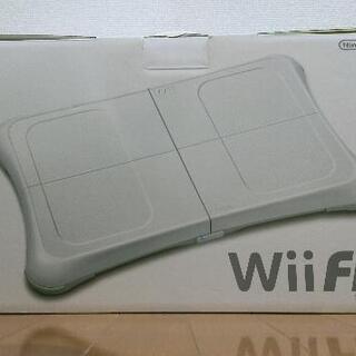 【中古品】Wii Fit （バランスWiiボード＆Wii フィッ...