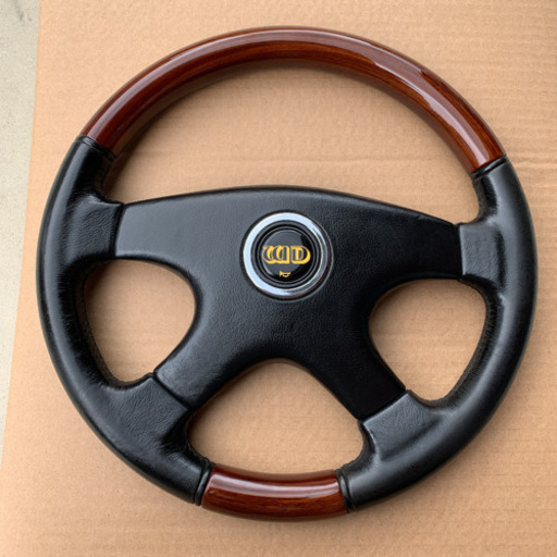4本スポーク　ウッドコンビステアリング　35パイ　中古