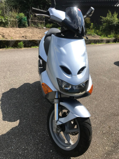 125cc スクーター　アプリリア　SPOTER SR125