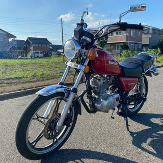 スズキ　GN125　車　バイク