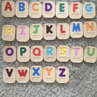 知育玩具アルファベットのおもちゃ（箱・使用説明書等なし）