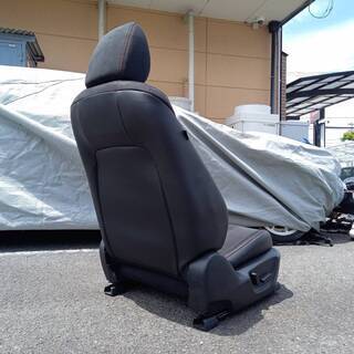 【中古品】マツダ純正 シート アクセラ BM2FS 運転席