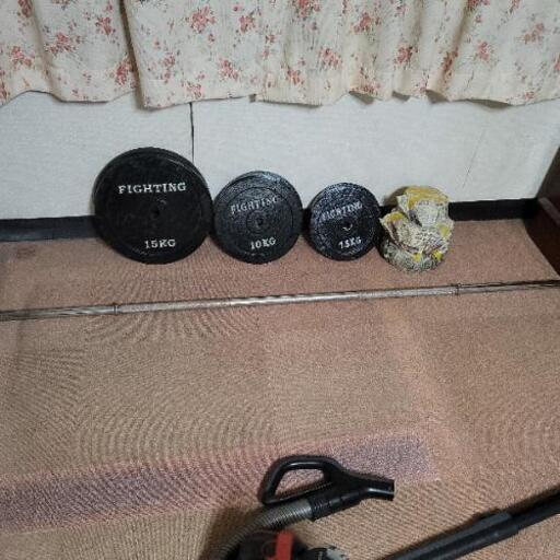 工場 ベンチプレス(折り畳み式)トレーニング器具 バーベル プレート有  