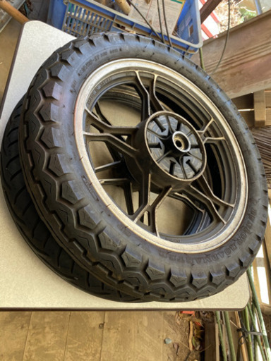 GSX250Tザリゴキ用のタイヤ