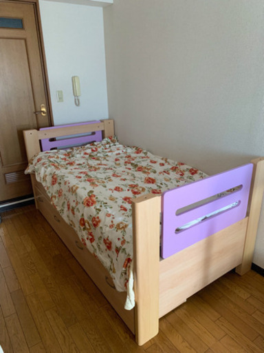 7/28まで日吉、シングル高級ベッドを安い値段で売る