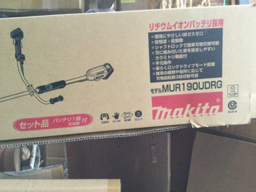 マキタの充電式の草刈り機　未使用デス マキタの充電式の草刈り機 未使用デス