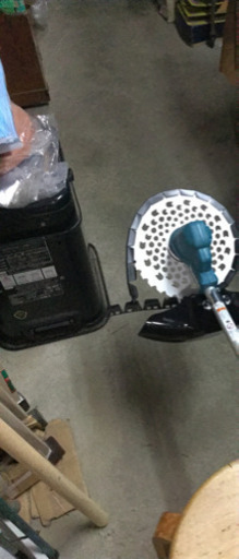 マキタの充電式の草刈り機　未使用デス マキタの充電式の草刈り機 未使用デス