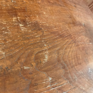 バリの木で作ったテーブル