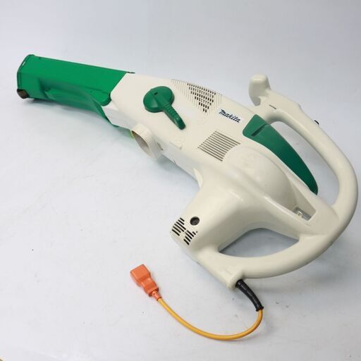 008) Makita マキタ ブロワ 集じん機 電動工具 MUB0710 AC100V リーフブロワ 園芸機械