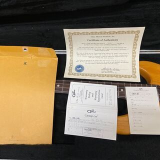 G&L L-2000 USA 純正ハードケース付き