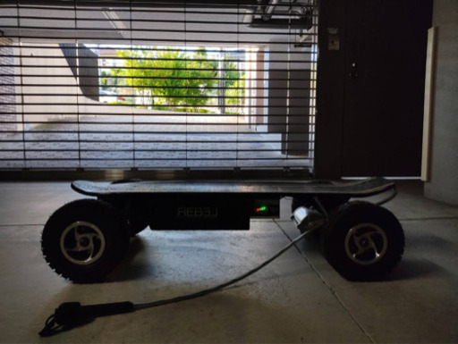 電動スケートボード　大径タイヤ
