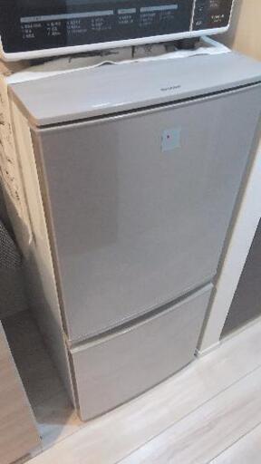 2014年製　シャープ冷蔵庫　147L