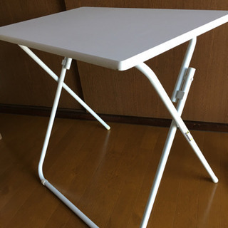 ●折りたたみテーブル(白)●