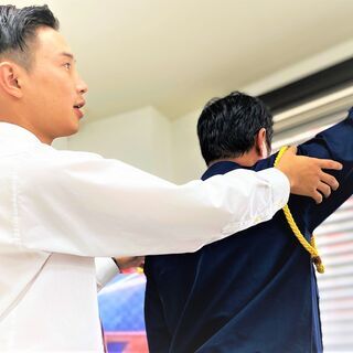 正社員で安定した給与を✨賞与2回/在籍50名以上👮‍♂️車・歩行...