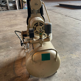 TOSHIBA  コンプレッサー 0.4kw