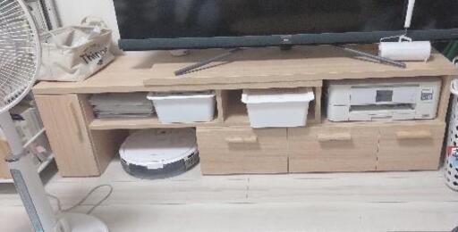 テレビボード　伸縮可能