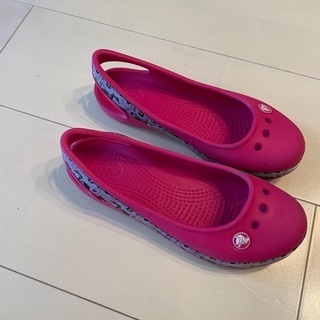 【ネット決済・配送可】【美品】クロックス☆crocs ピンク 女...