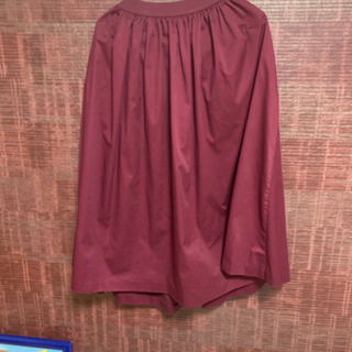 【ネット決済】ユニクロの赤のスカート