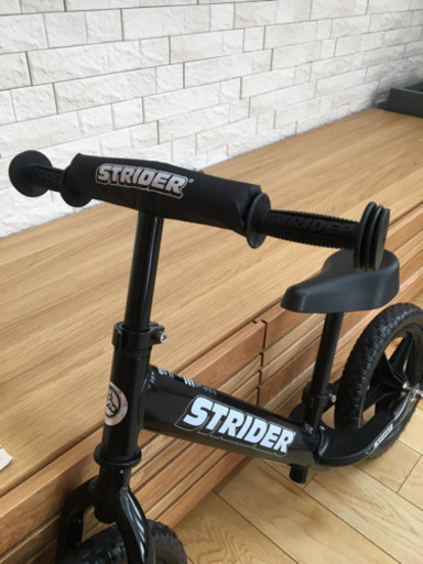 ストライダー ロッキングベース 台 ブラック 美品！ 美品】ストライダー ブラック ストライダー ロッキングベース 台
