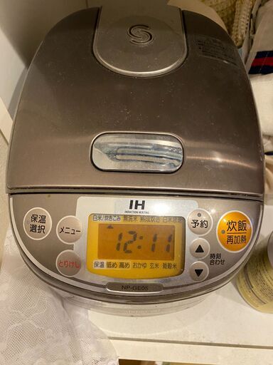 象印の炊飯器3合炊き・ NP-GE05型・4年ほど前に購入