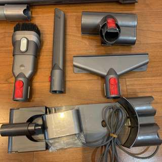 ダイソンV8fluffy + (バッテリー新品)値下げしました