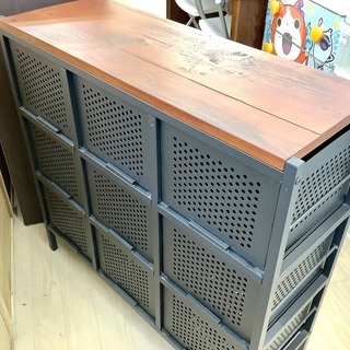 Air Rhizome(エア リゾーム)のヴィンテージウッドアイアンチェストをご