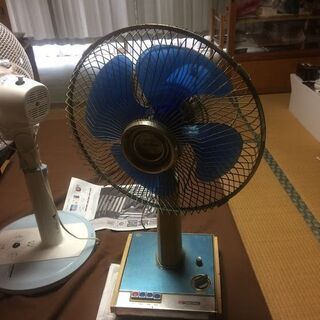 中古 TOSHIBA 扇風機 H-30AW 昭和レトロになります