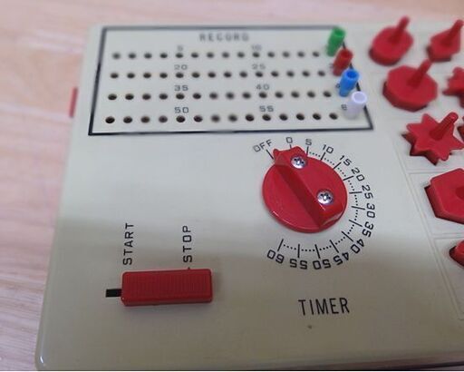 昭和レトロ エポック社 パーフェクション パズルゲーム 1個欠品 Perfection 1970年代 札幌市 豊平区 平岸 モノハウス 平岸 中の島のパズルの中古あげます 譲ります ジモティーで不用品の処分