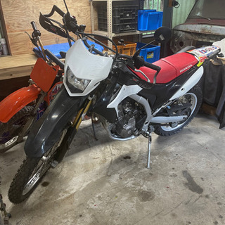 決まりました(^^)☆ホンダ CRF250L 前後タイヤ新品交換済☆