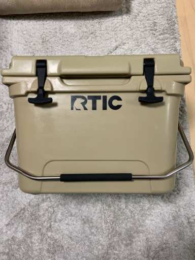 RTIC クーラーボックス　20QT TAN