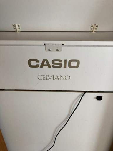 電子ピアノ　カシオ　セルビアーノ　白　AP-460
