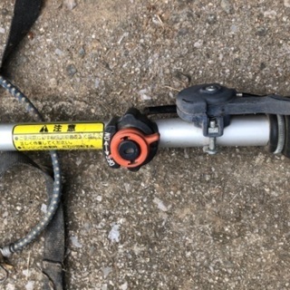 背負い草刈機　刈払機　共立