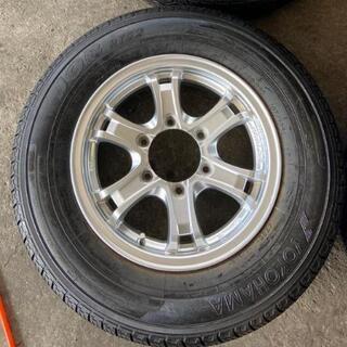 ヒデユキ 様ハイエース用　バリ山　タイヤセット　195/80R15 15インチ 195/80R15 107/105R 6.5J+40 139.7 ハイエース 新古タイヤ