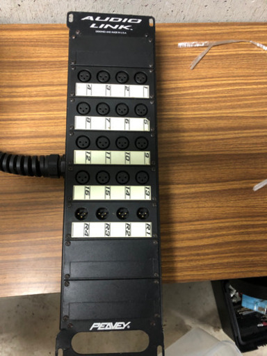 値下げします。PEAVEY 20PR100 マルチケーブル