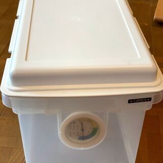 カメラなどを乾燥から守るドライボックス