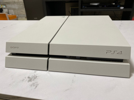 【DLソフト2本込み!】PS4 1式
