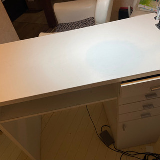 中古ネイルテーブルが無料 格安で買える ジモティー