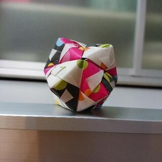 中古 折り紙で作った変わった形のボール