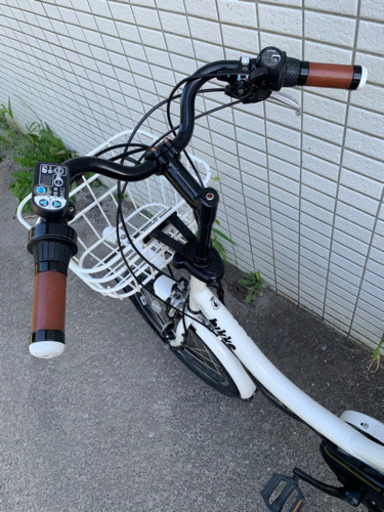 ブリジストン　BIKKE 純正8.9AH新品バッテリー付き　新基準　電動アシスト自転車