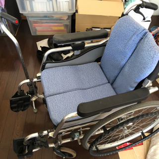 【ネット決済】車椅子と4点杖