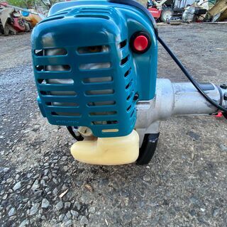 現物確認歓迎、 初期不良対応OK 整備済 刈刃新品　低振動 マキタ 4サイクル 24.5cc かけやすい楽らくスタート 草刈機 MEM427XT