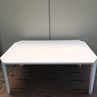 ニトリ 折りたたみテーブル シャイン 75×50センチ 白色